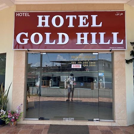 Oyo 90896 Gold Hill Hotel เจอรันทุต ภายนอก รูปภาพ